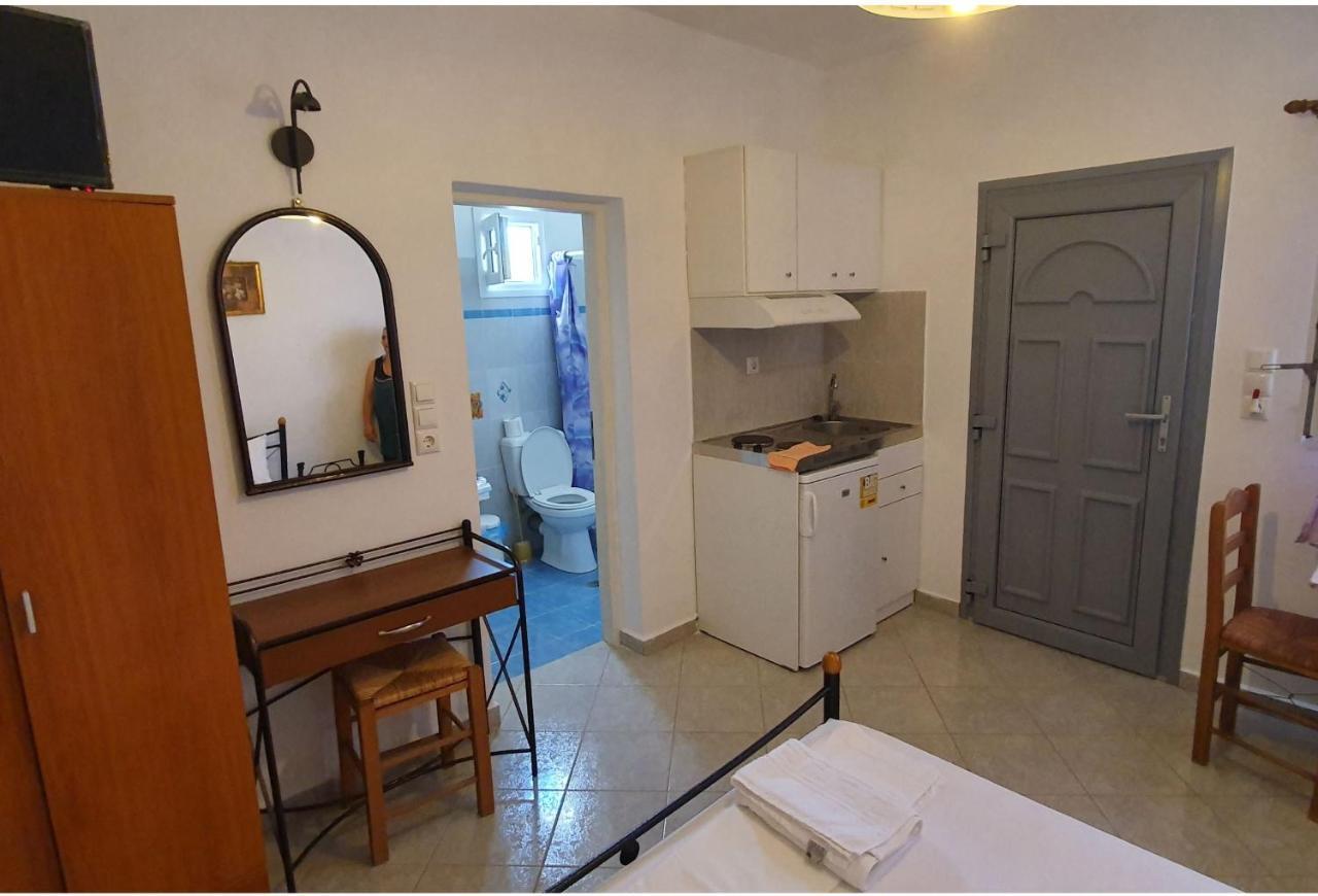 Molos Studios Stelida  Luaran gambar