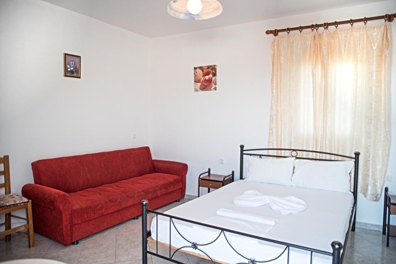 Molos Studios Stelida  Luaran gambar